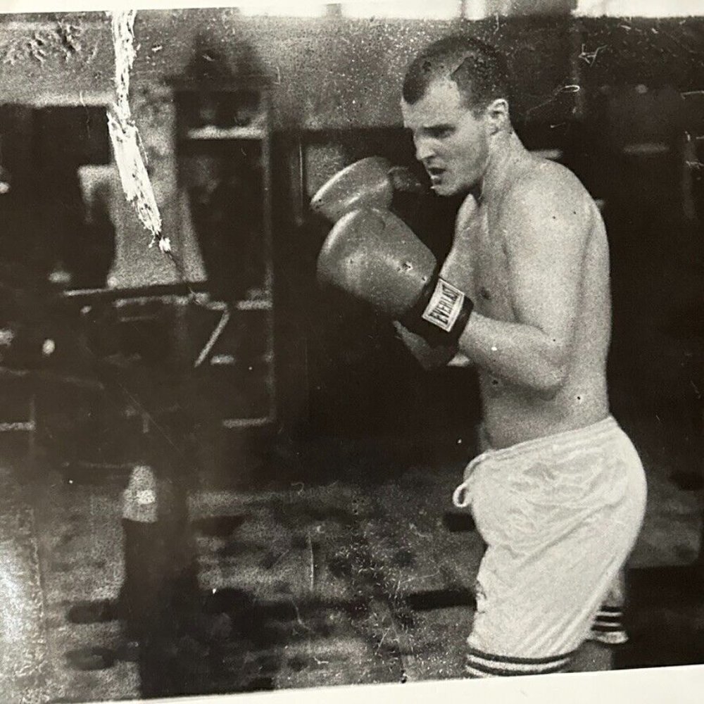 Photograph Silver Gelatin Print Janine Gordon Signed 20x24" B/W Boxing Gleasons - Picture 4 of 10